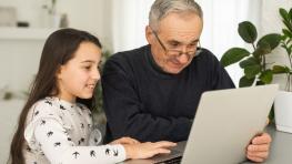 “Grandad, I can help you!”, for inclusive digitalisation